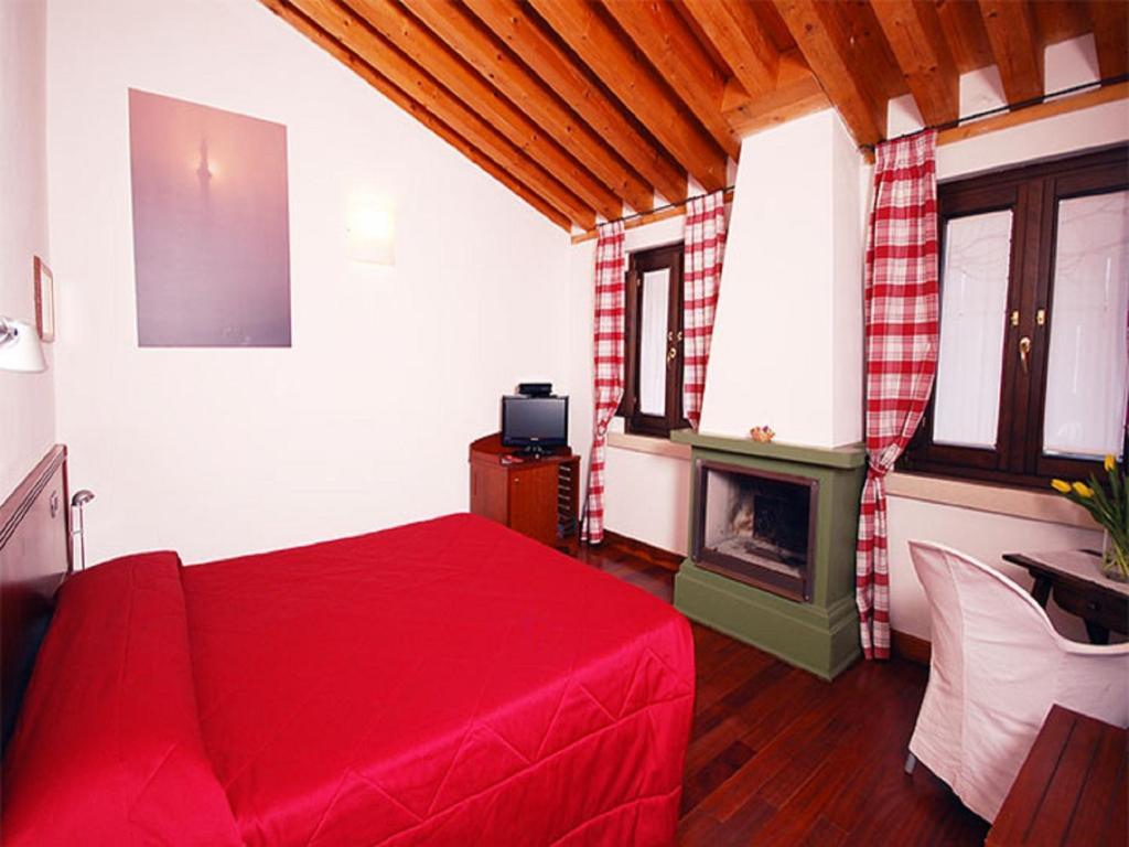 Dolcemela Hotel Ferrara Phòng bức ảnh